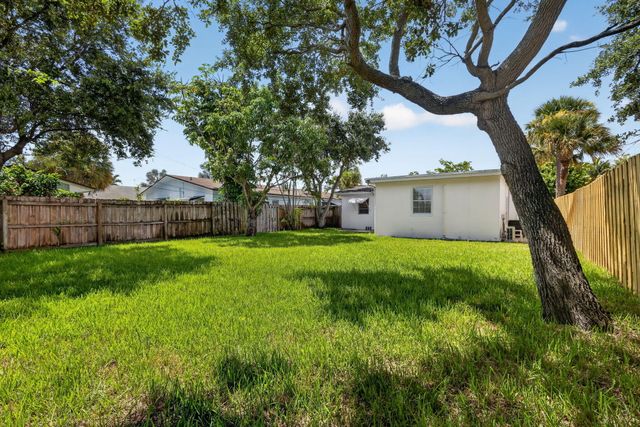 111 Euclid Boulevard, Lantana, FL 33462
