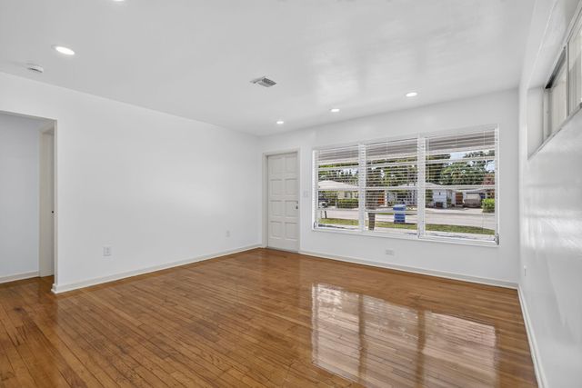 111 Euclid Boulevard, Lantana, FL 33462