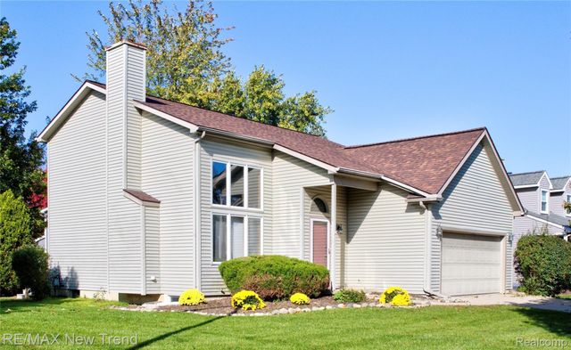1337 MIDDLEWOOD Drive, Saline, MI 48176