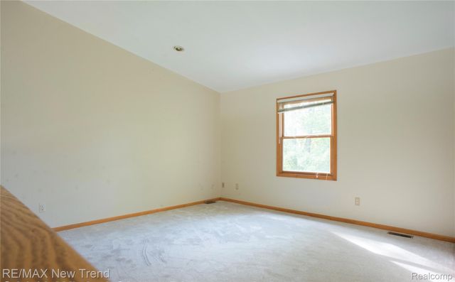 1337 MIDDLEWOOD Drive, Saline, MI 48176