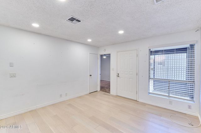 9027 W ELM Street 7, Phoenix, AZ 85037