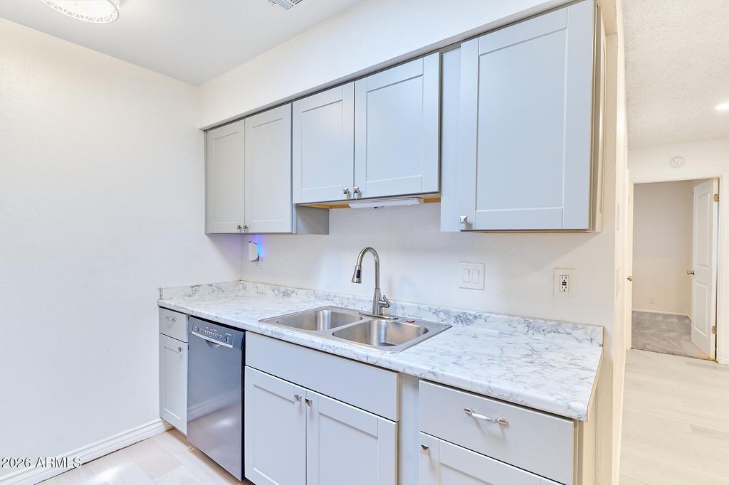 9027 W ELM Street 7, Phoenix, AZ 85037 — photo 3