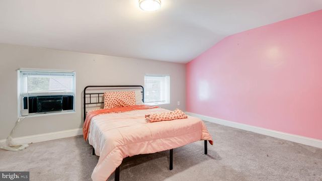 4 3RD ST, Brookhaven, PA 19015