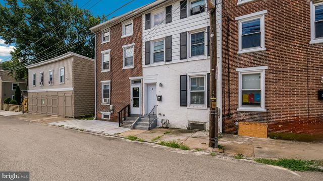 4 3RD ST, Brookhaven, PA 19015
