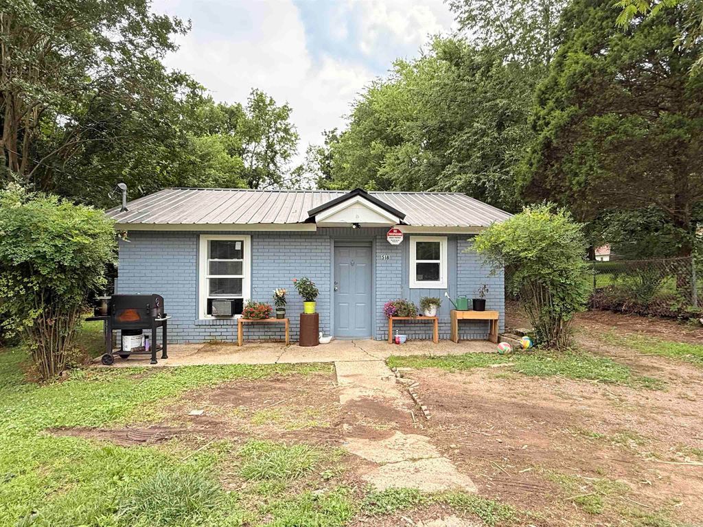 518 Laser Street, Hot Springs, AR 71901