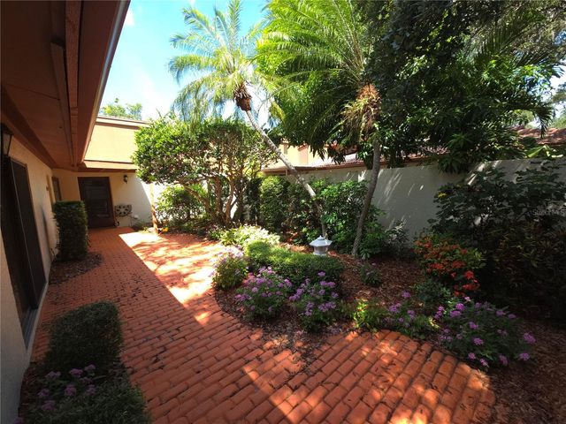 6402 MEADOWLARK LN, Bradenton, FL 34210