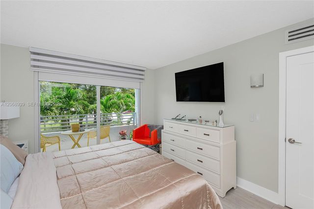 8201 NW 8th Street 1-204, Miami, FL 33126