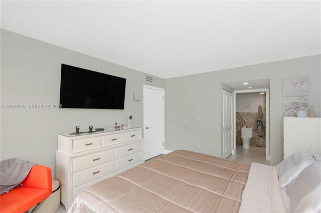 8201 NW 8th Street 1-204, Miami, FL 33126