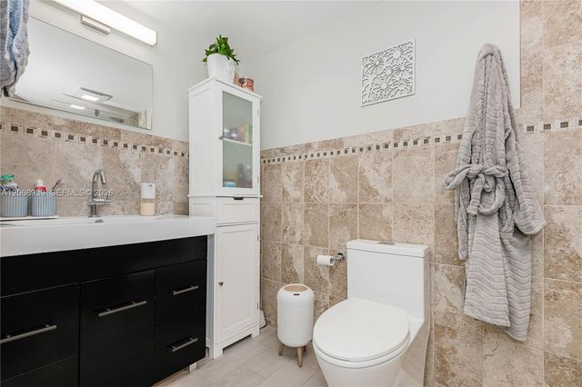 8201 NW 8th Street 1-204, Miami, FL 33126