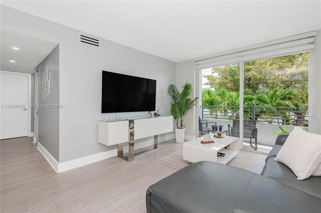 8201 NW 8th Street 1-204, Miami, FL 33126