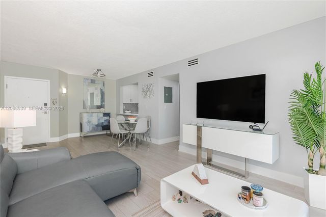 8201 NW 8th Street 1-204, Miami, FL 33126