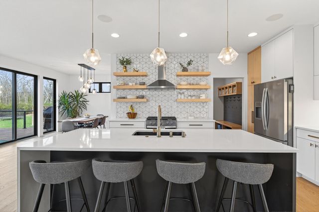 26390 Alexander Lane, Shorewood, MN 55331