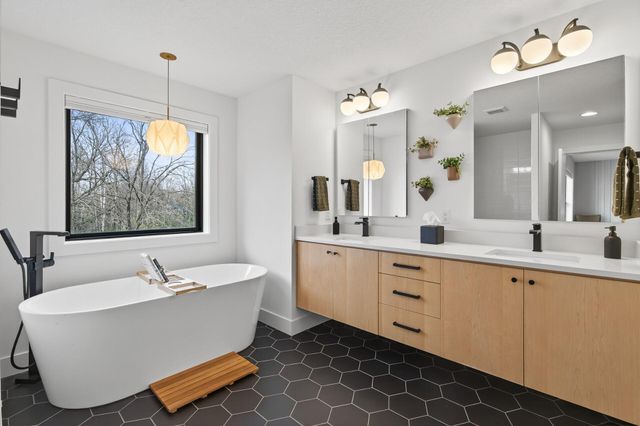 26390 Alexander Lane, Shorewood, MN 55331