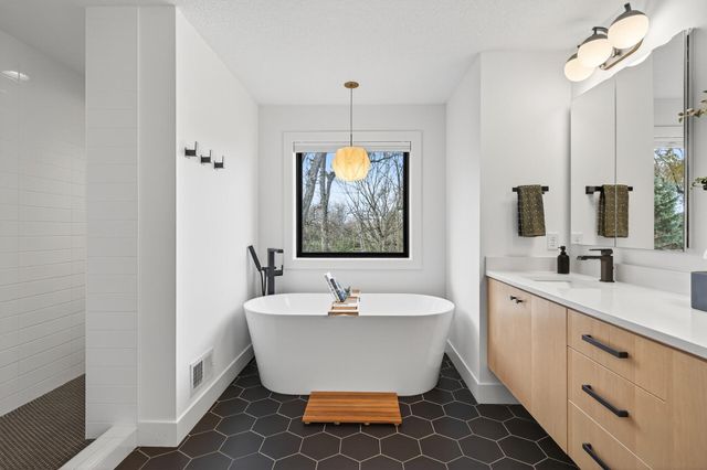 26390 Alexander Lane, Shorewood, MN 55331