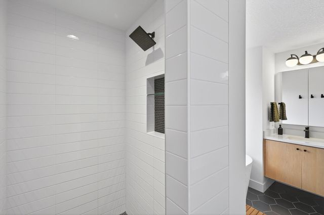 26390 Alexander Lane, Shorewood, MN 55331