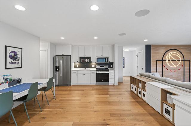 26390 Alexander Lane, Shorewood, MN 55331