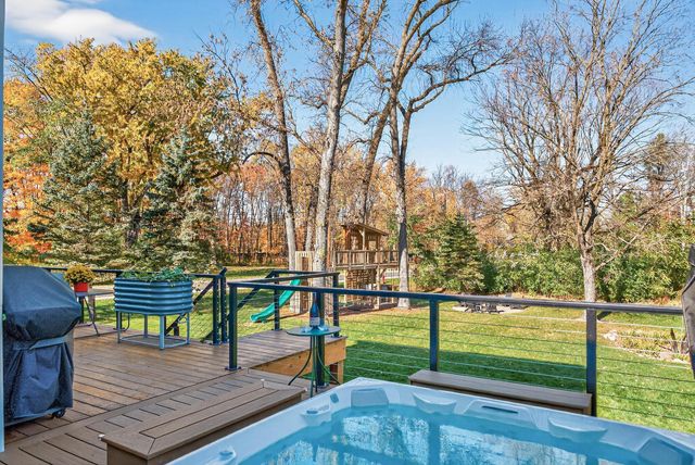 26390 Alexander Lane, Shorewood, MN 55331