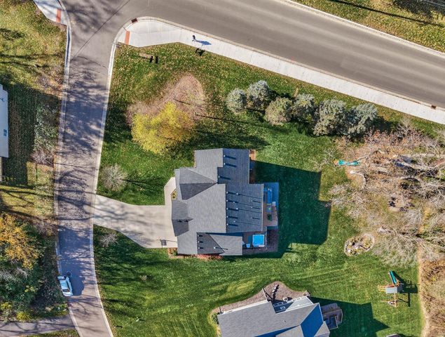 26390 Alexander Lane, Shorewood, MN 55331