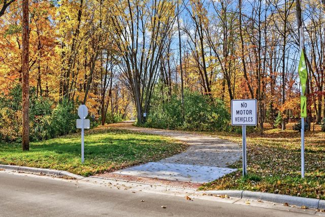 26390 Alexander Lane, Shorewood, MN 55331