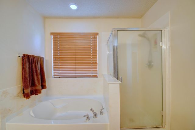 920 Colibri Avenue NW, Los Lunas, NM 87031