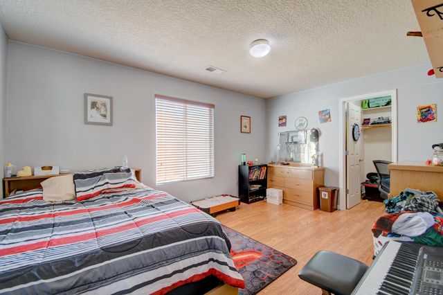 920 Colibri Avenue NW, Los Lunas, NM 87031