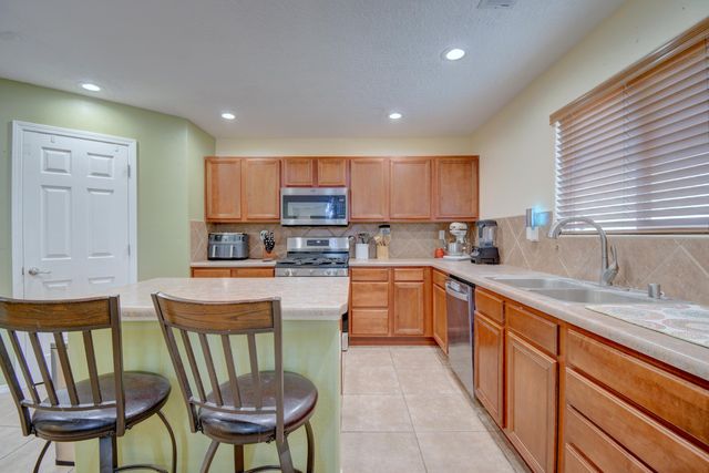 920 Colibri Avenue NW, Los Lunas, NM 87031