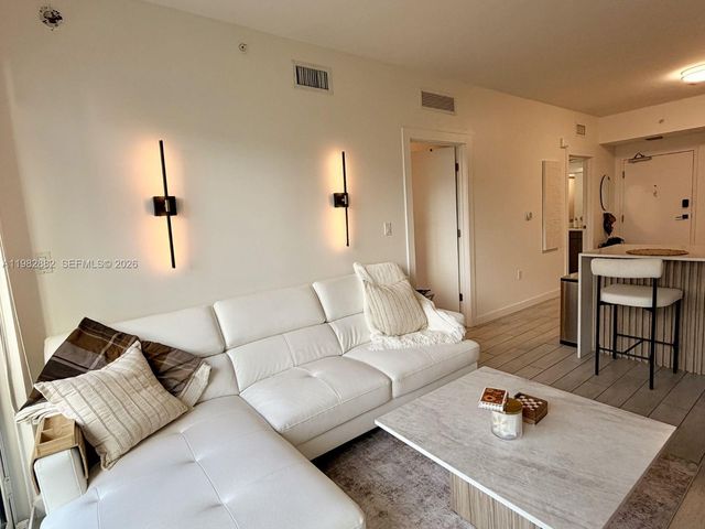 321 NE 26th St 513, Miami, FL 33137