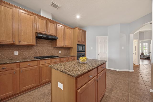 405 Wickford Court, League City, TX 77573