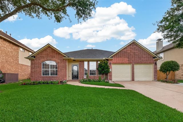 405 Wickford Court, League City, TX 77573