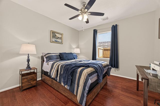 405 Wickford Court, League City, TX 77573