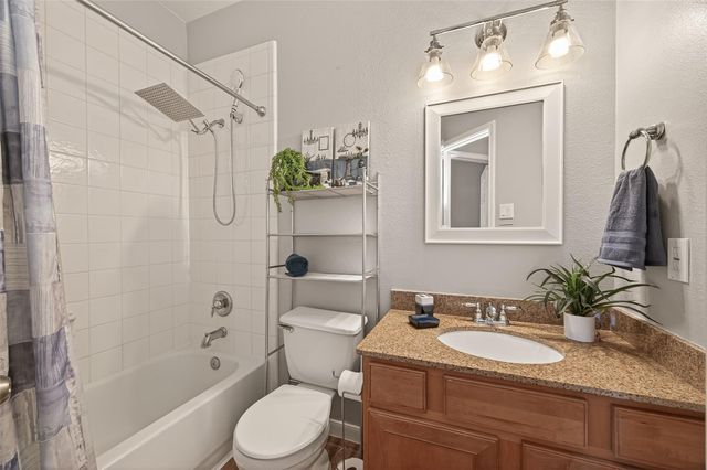 405 Wickford Court, League City, TX 77573
