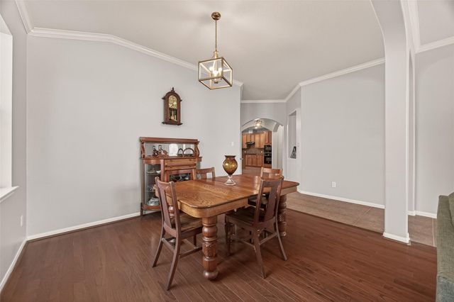 405 Wickford Court, League City, TX 77573