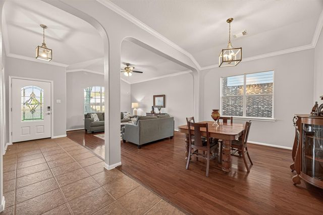 405 Wickford Court, League City, TX 77573