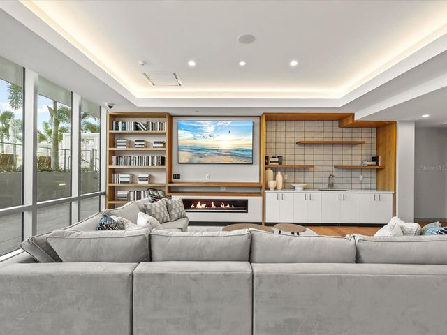 400 CENTRAL AVENUE 1603, St Petersburg, FL 33701