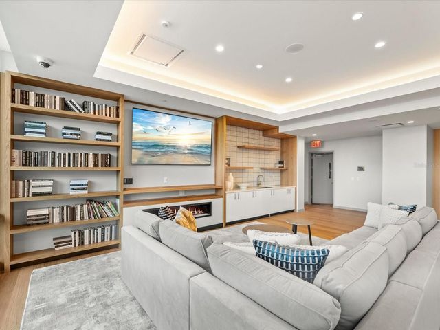 400 CENTRAL AVENUE 1603, St Petersburg, FL 33701