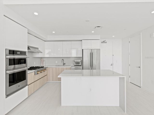 400 CENTRAL AVENUE 1603, St Petersburg, FL 33701