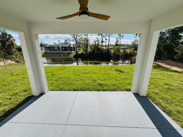 1924 NE 14th PL, Cape Coral, FL 33909