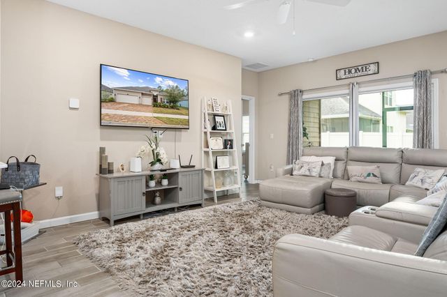 7206 LONGLEAF BRANCH Drive, Jacksonville, FL 32222