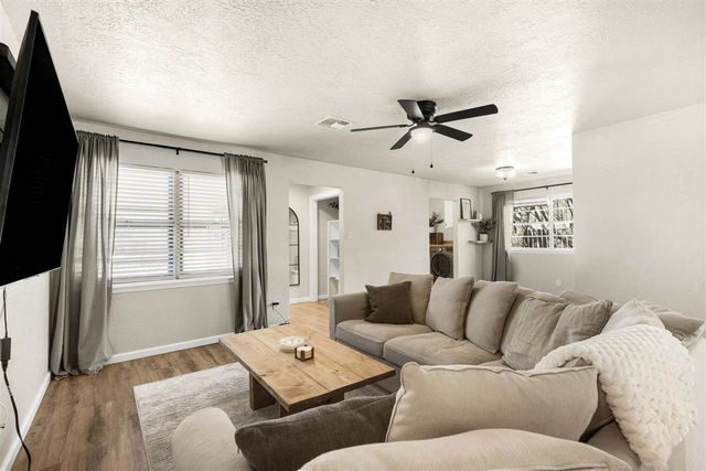 805 NW 49th Street, Lawton, OK 73505