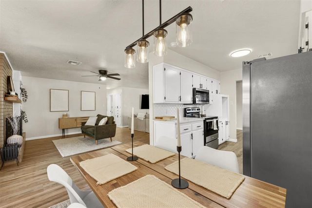 805 NW 49th Street, Lawton, OK 73505