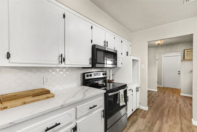 805 NW 49th Street, Lawton, OK 73505