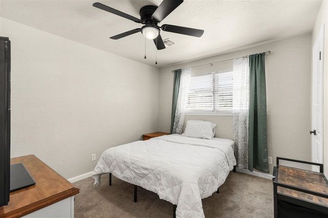 805 NW 49th Street, Lawton, OK 73505