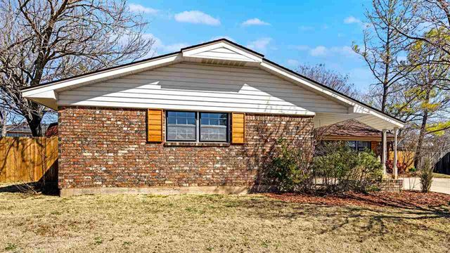 805 NW 49th Street, Lawton, OK 73505