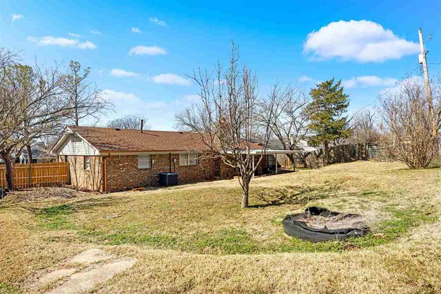 805 NW 49th Street, Lawton, OK 73505