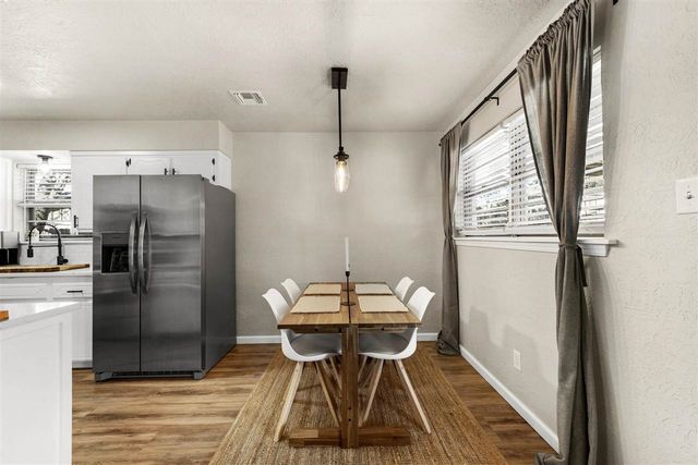 805 NW 49th Street, Lawton, OK 73505