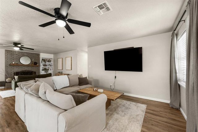 805 NW 49th Street, Lawton, OK 73505