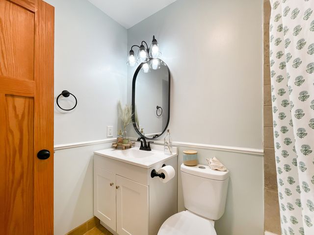 5401 W Winding Creek Drive, Mchenry, IL 60050