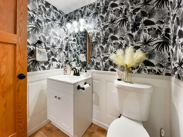 5401 W Winding Creek Drive, Mchenry, IL 60050