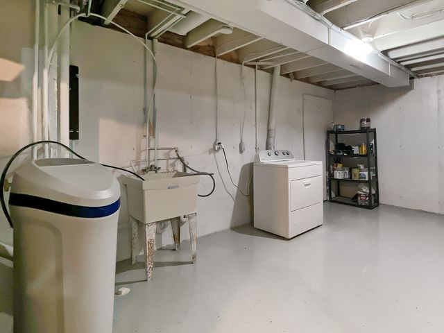 5401 W Winding Creek Drive, Mchenry, IL 60050