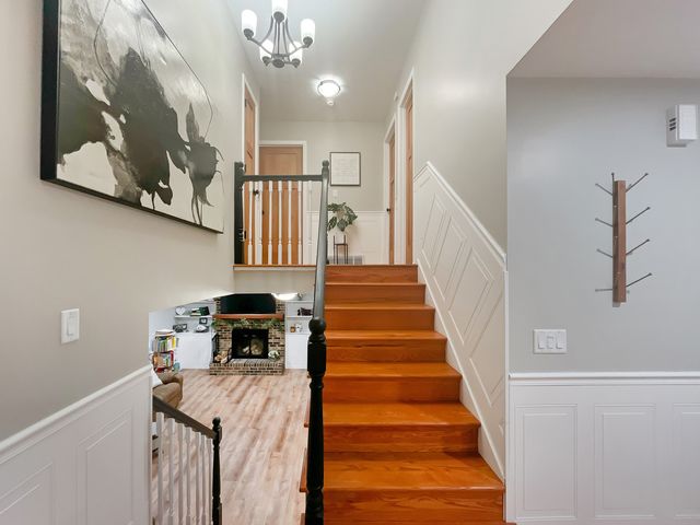 5401 W Winding Creek Drive, Mchenry, IL 60050